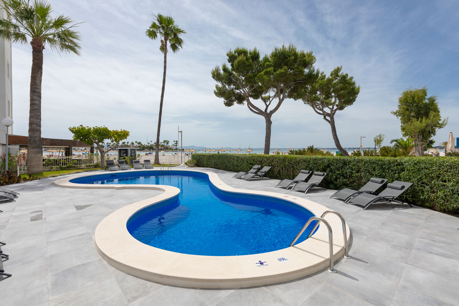 Sand Beach Apartments accomodation photo