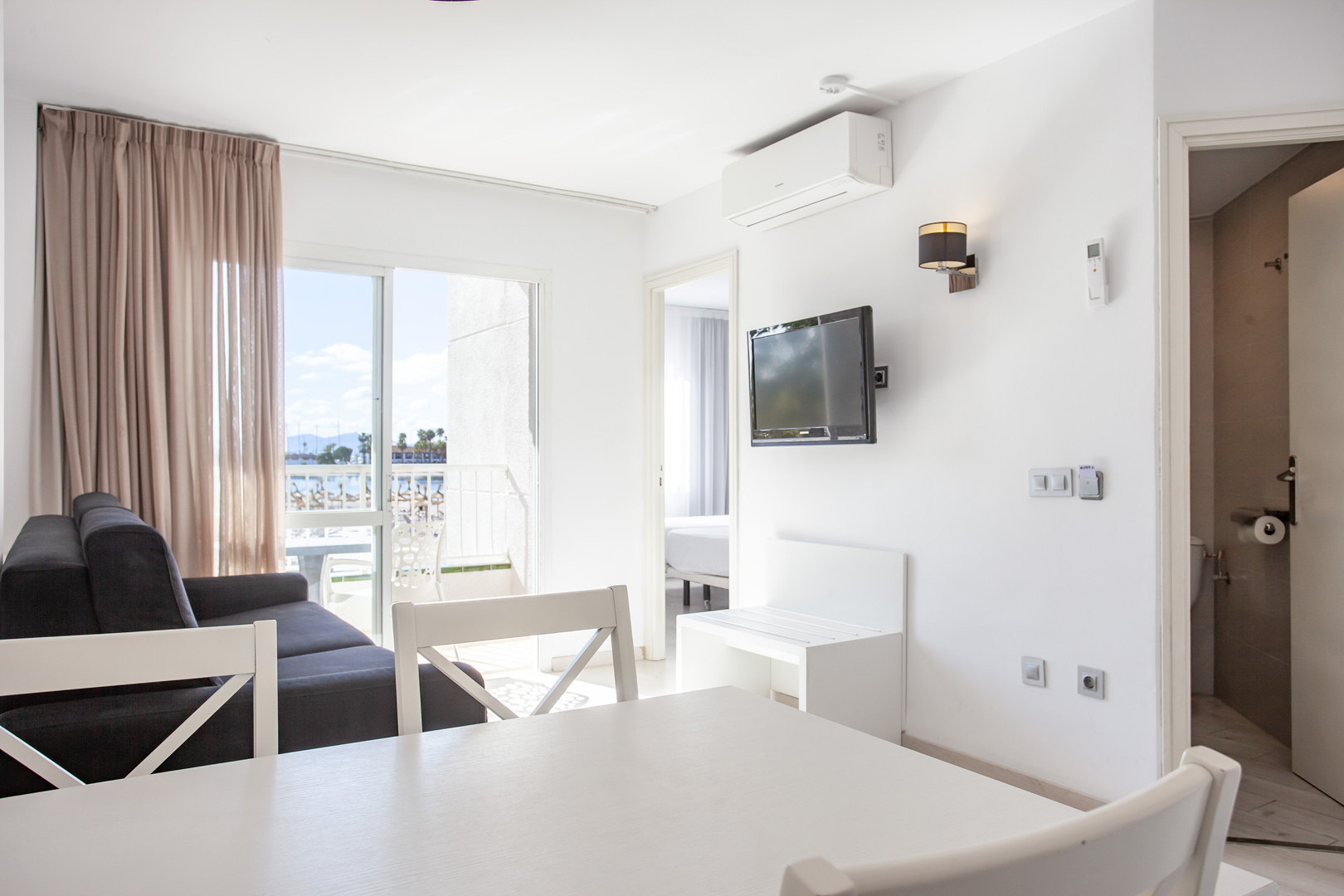 Sand Beach Apartments accomodation photo